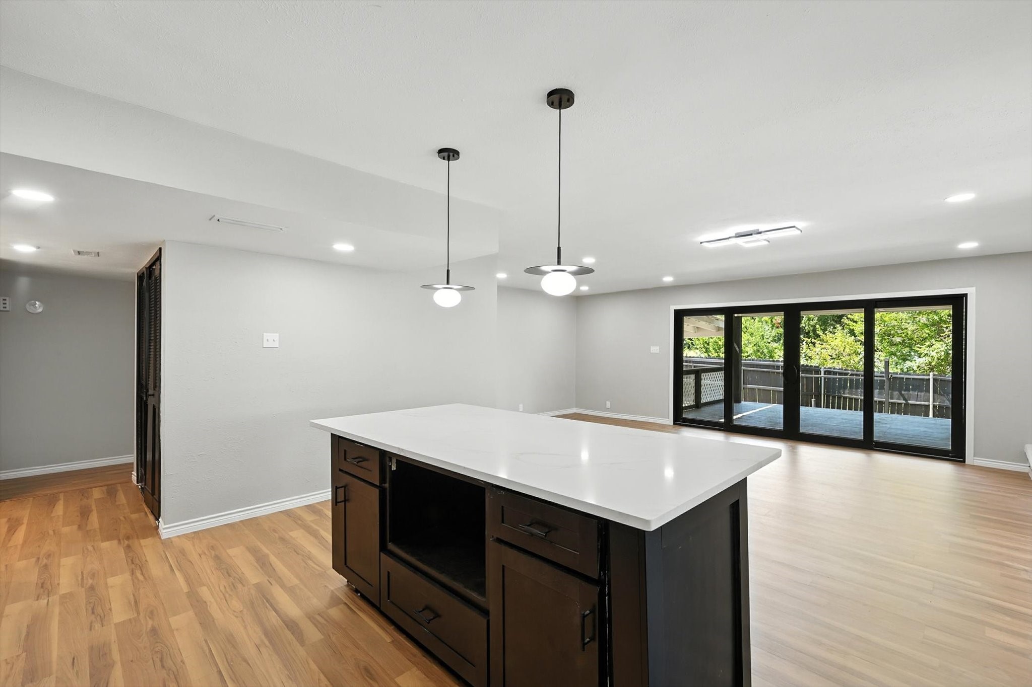 2801 Ashglen Drive Garland TX 75043