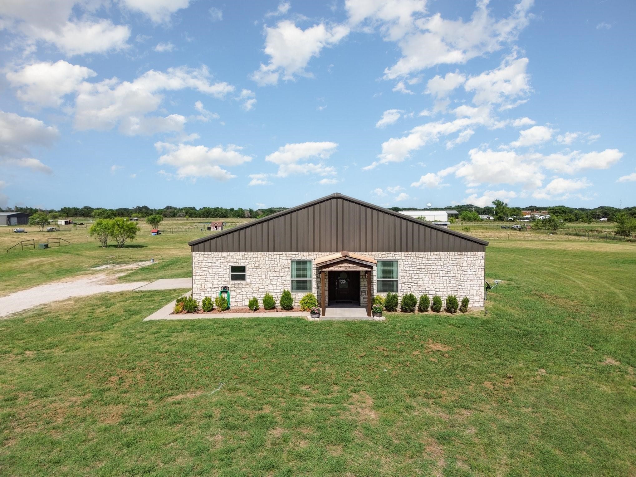 4181 County Road 2206 Greenville TX 75402