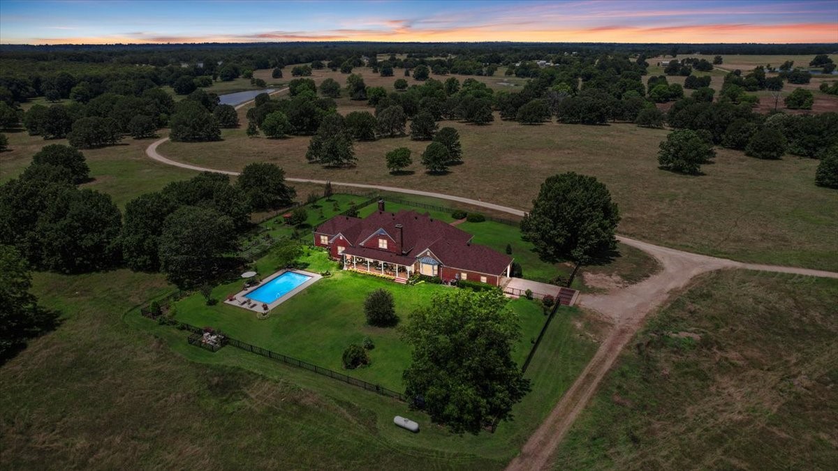 502 County Road 42520 Paris TX 75462