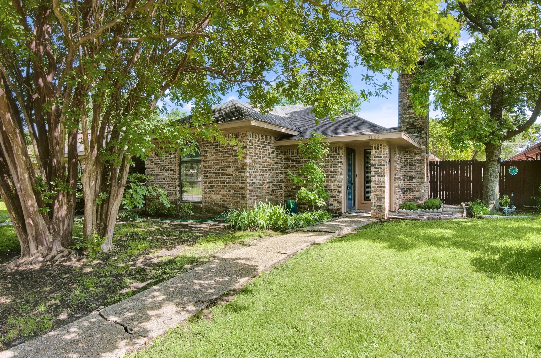 3022 Westforest Drive Dallas TX 75229