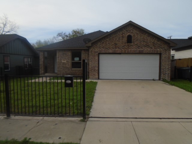 1330 Strickland Street Dallas TX 75216