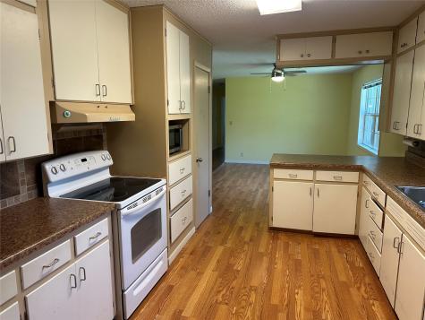 406 S Williams Street Hamilton TX 76531