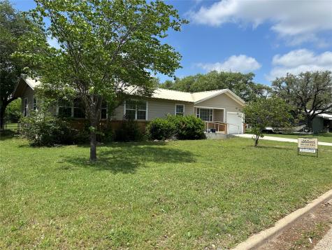 406 S Williams Street Hamilton TX 76531