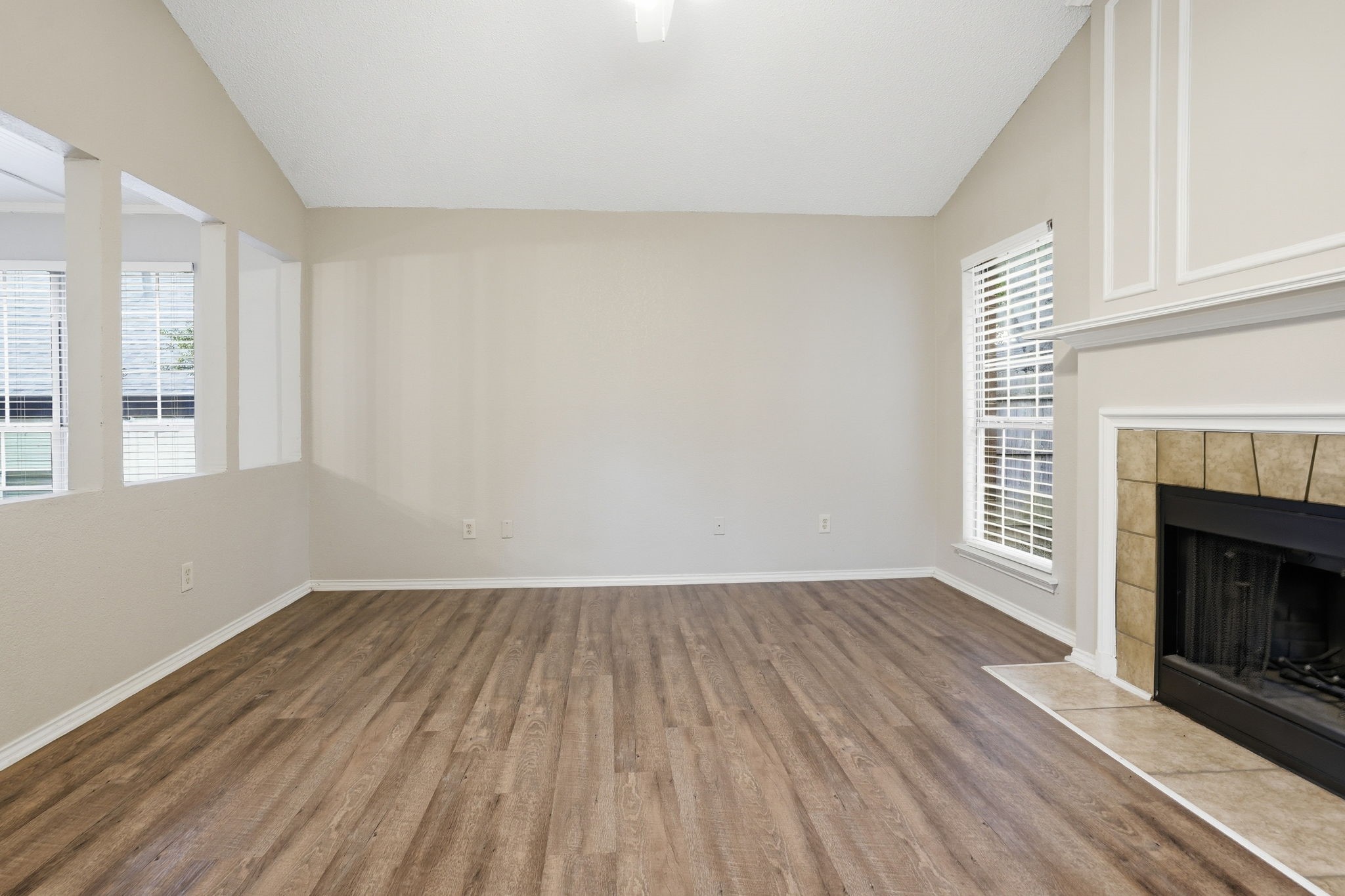 5316 Signal Peak Drive Arlington TX 76017