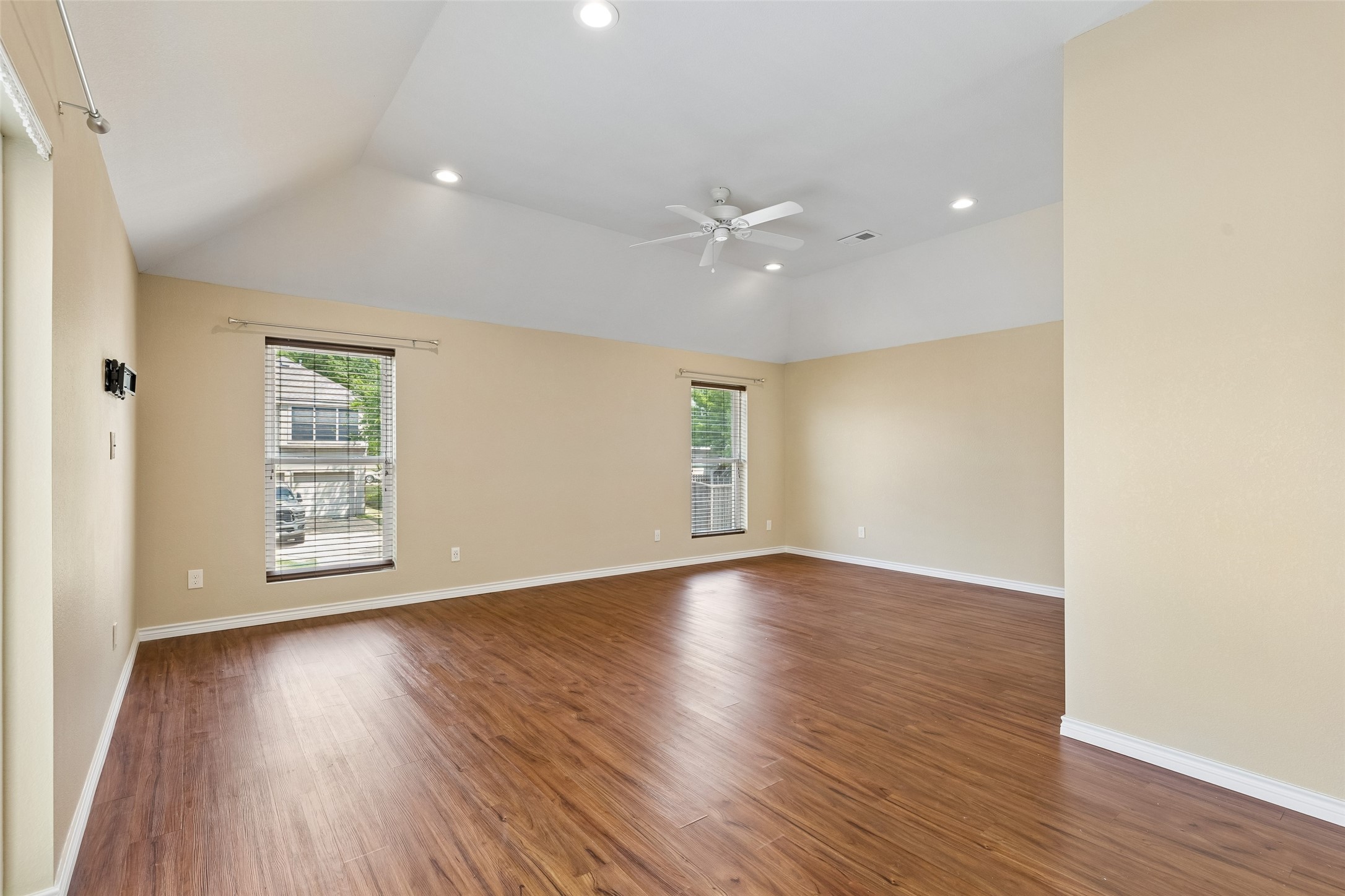 1109 Holly Drive Carrollton TX 75010