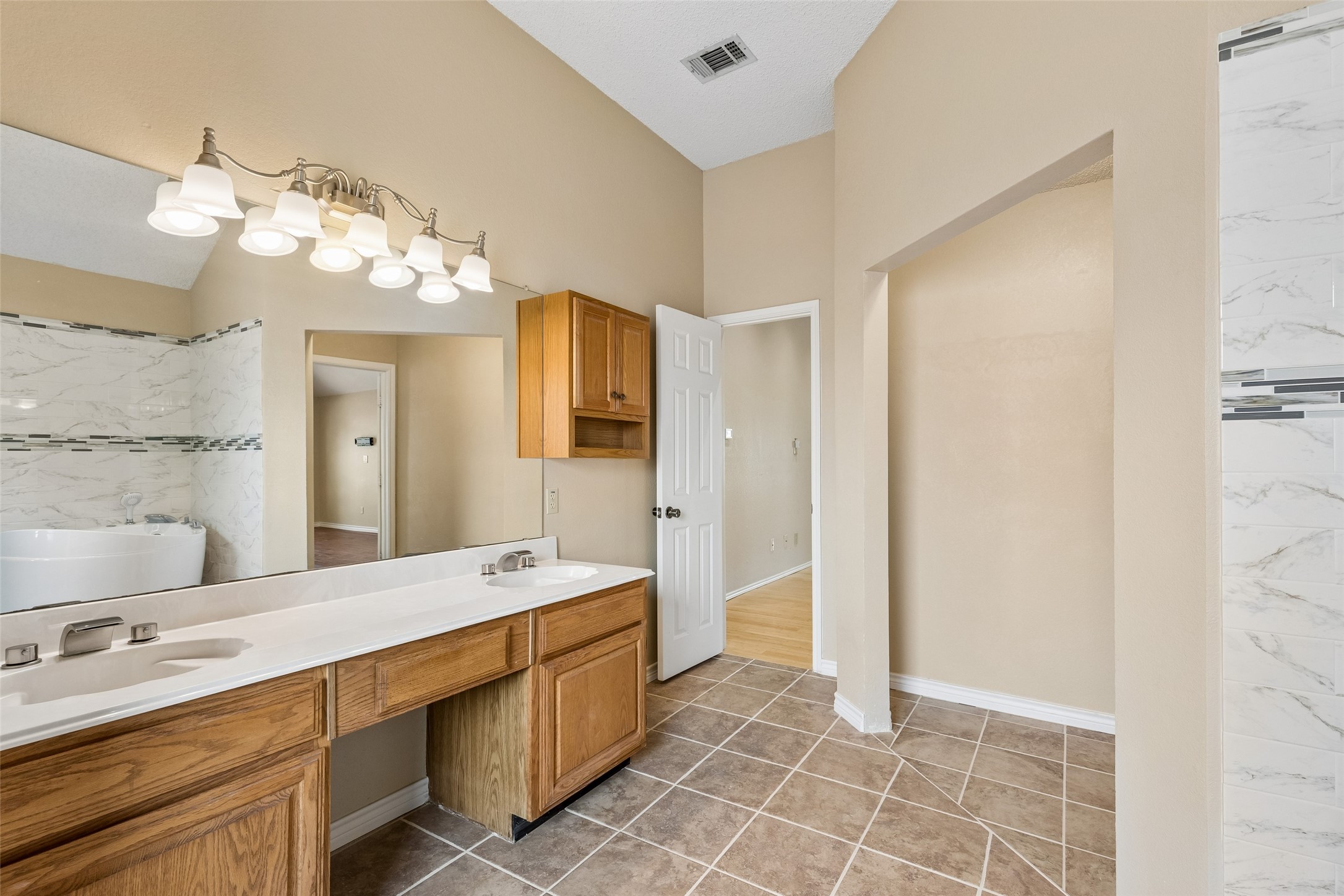1109 Holly Drive Carrollton TX 75010