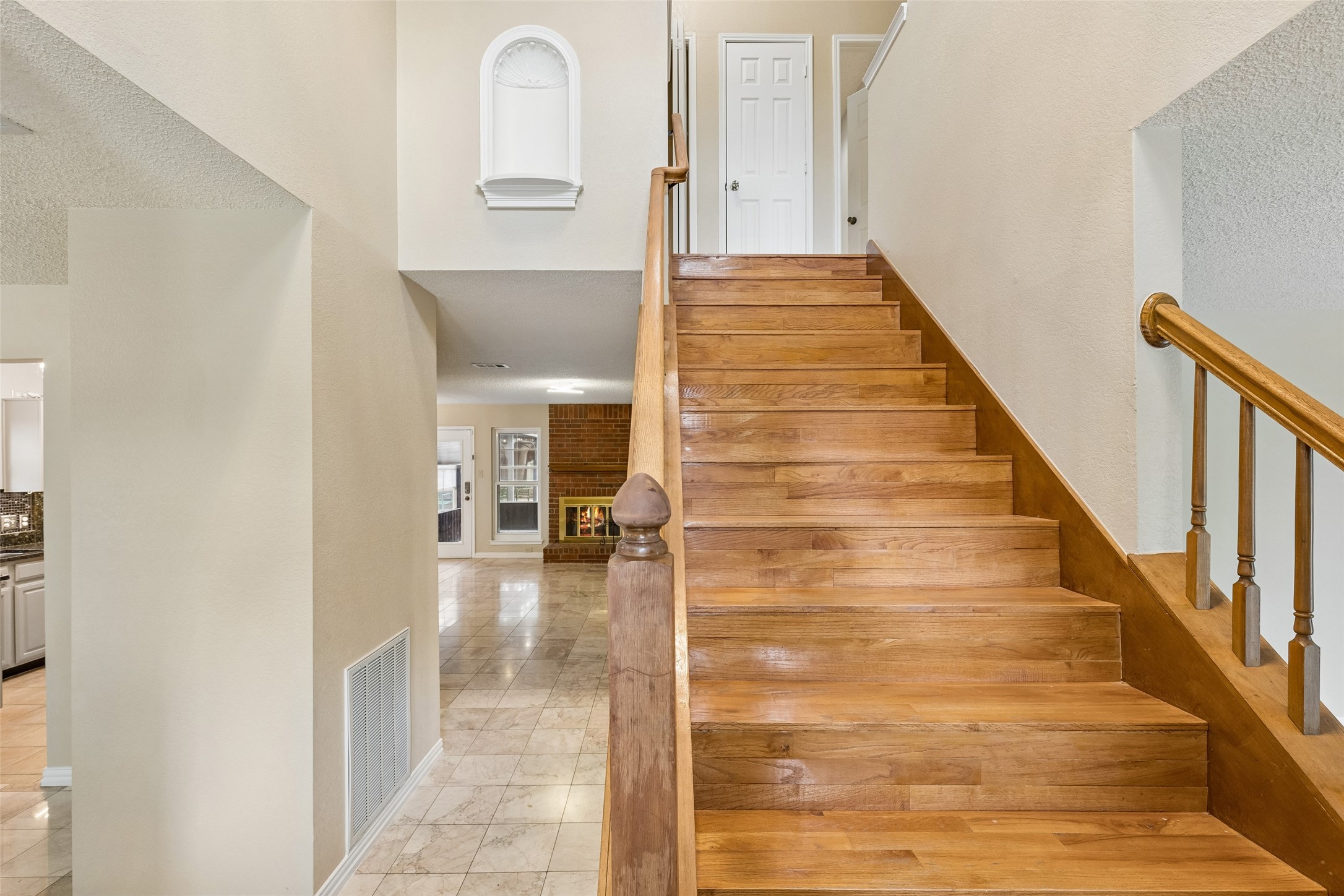 1109 Holly Drive Carrollton TX 75010