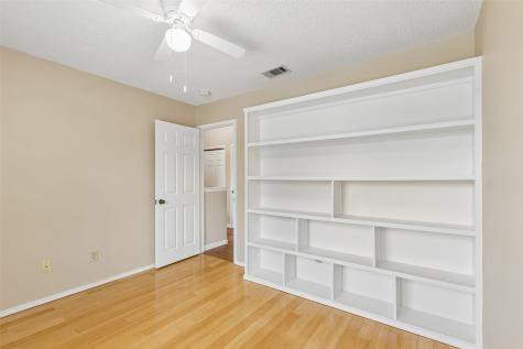 1109 Holly Drive Carrollton TX 75010