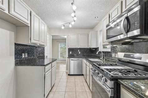 1109 Holly Drive Carrollton TX 75010