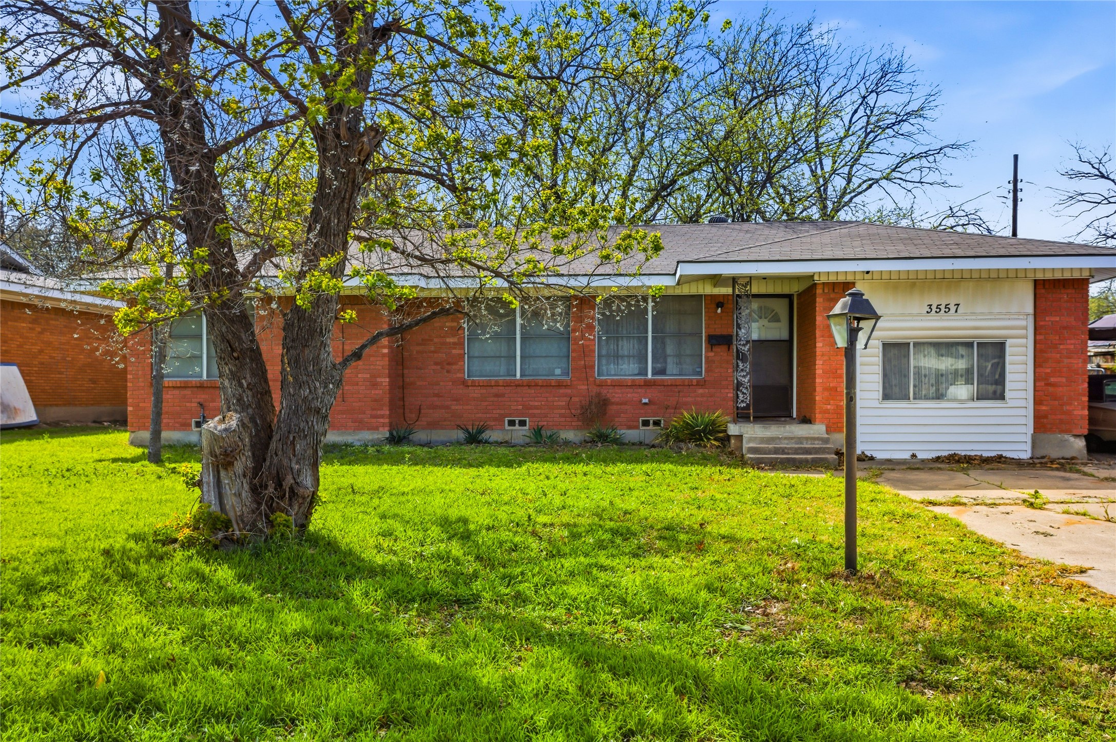 3557 Montreal Circle Haltom City TX 76117