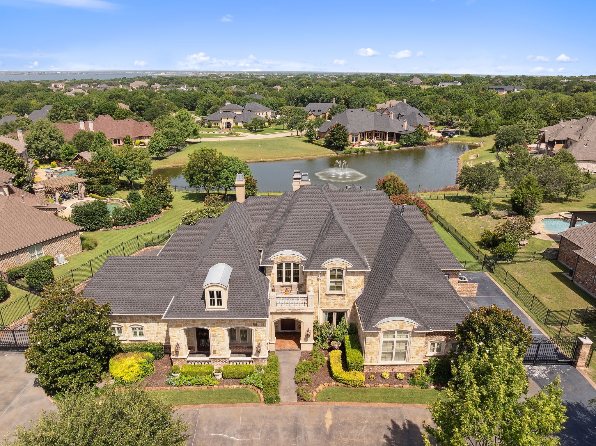 412 Wyndemere Boulevard Heath TX 75032