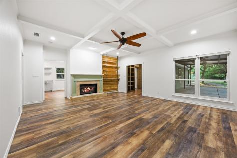 1044 E Woodridge Road Waxahachie TX 75165