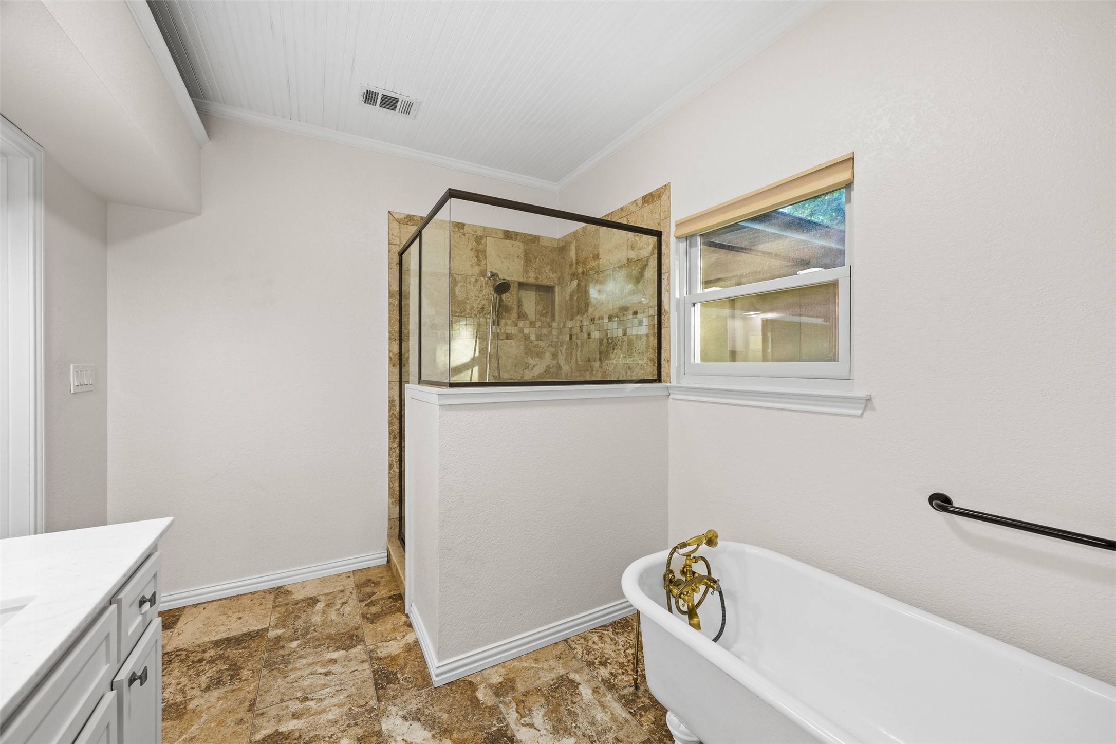 1044 E Woodridge Road Waxahachie TX 75165