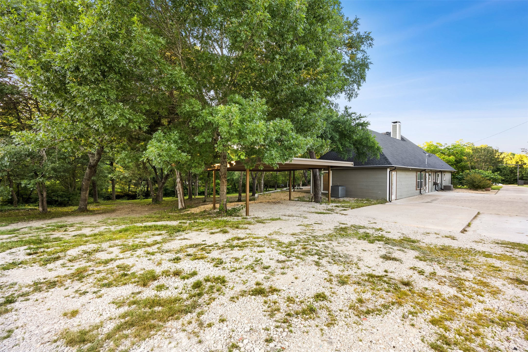 1044 E Woodridge Road Waxahachie TX 75165