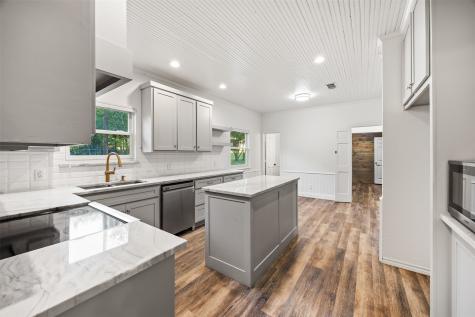 1044 E Woodridge Road Waxahachie TX 75165