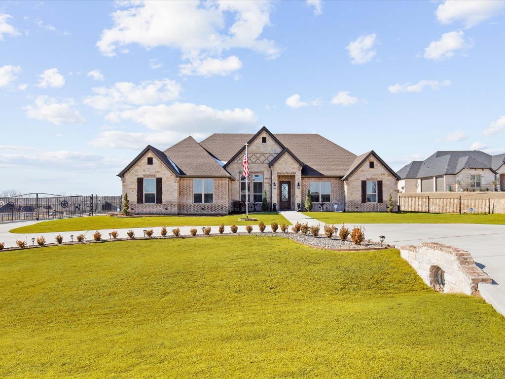 712 Coastal Meadows Court Granbury TX 76049