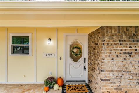7705 Hightower Drive North Richland Hills TX 76182