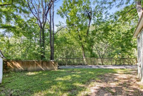 2021 Elmwood Boulevard Dallas TX 75224