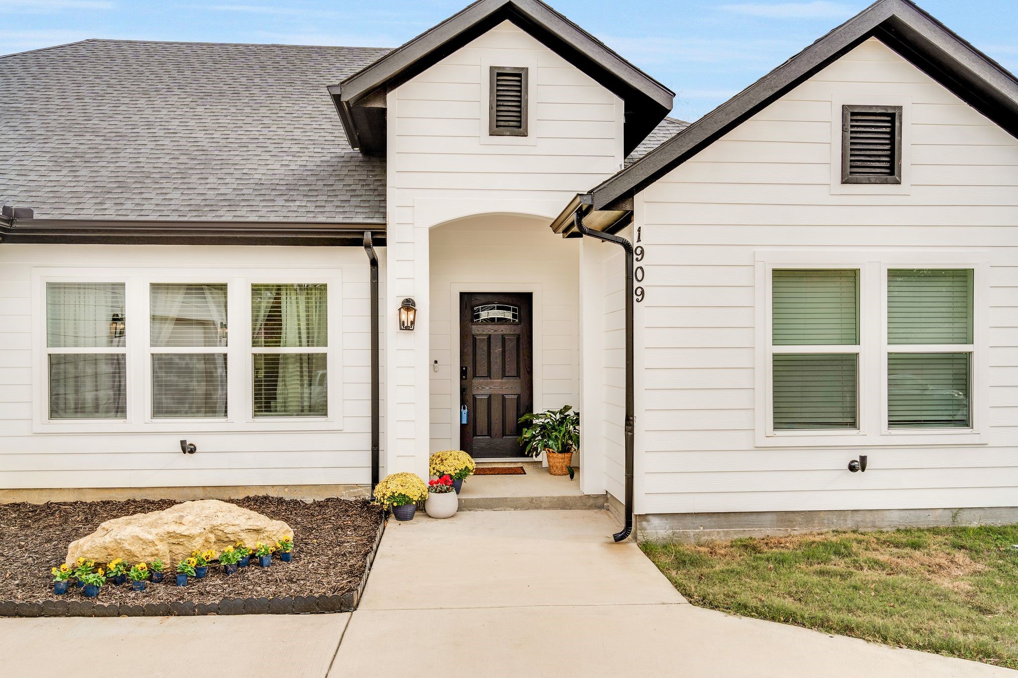 1909 Willowcrest Loop Denton TX 76205