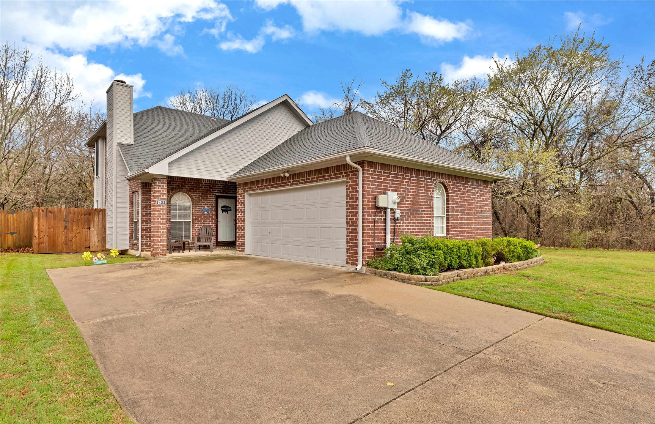 1944 Hobart Lane Lewisville TX 75067
