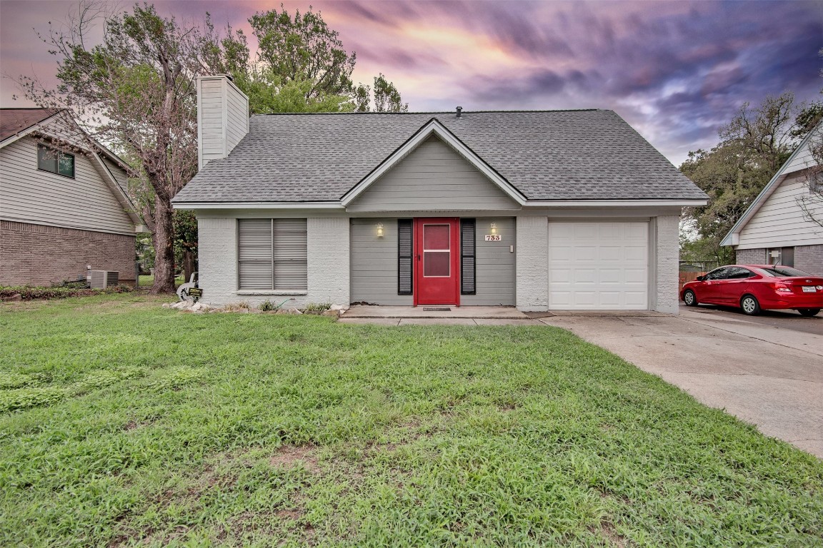 733 W Cedar Street Hurst TX 76053