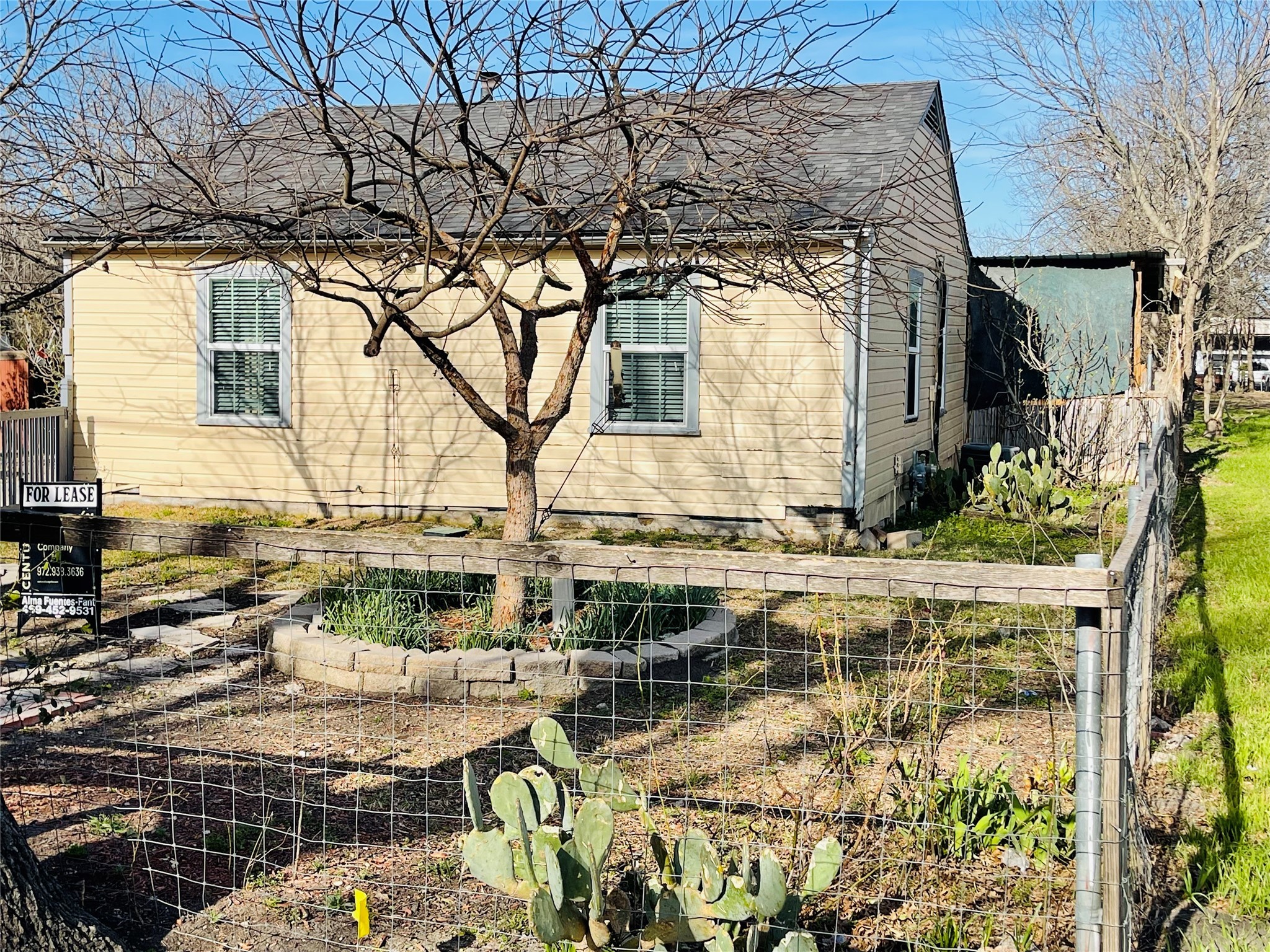 203 Ennis Street Waxahachie TX 75165