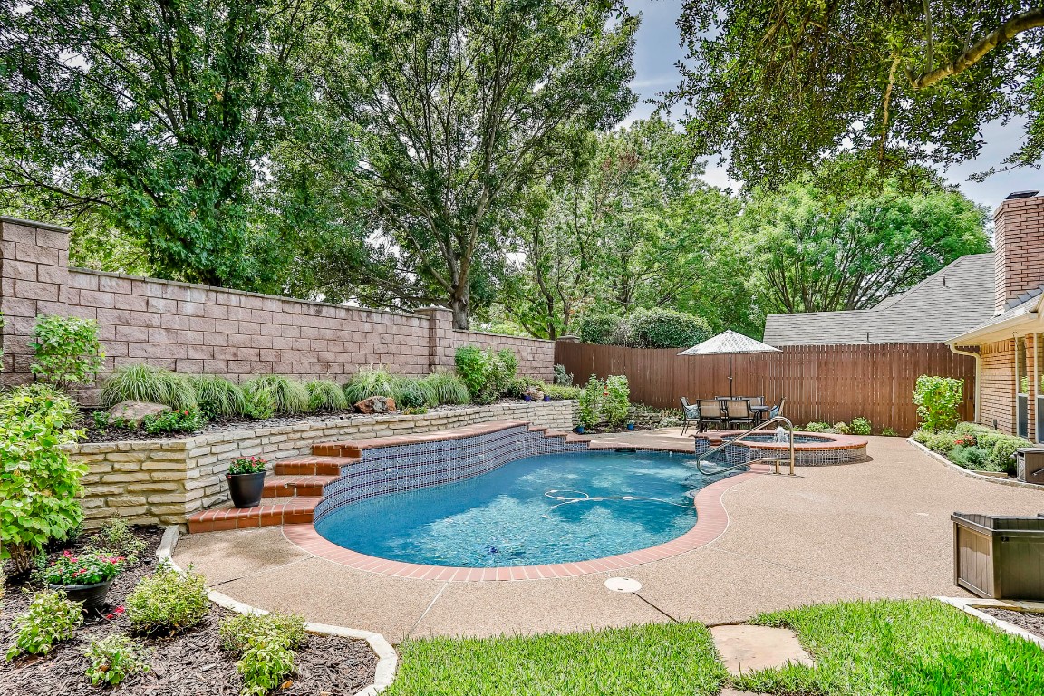 2504 Peach Blossom Court Bedford TX 76021