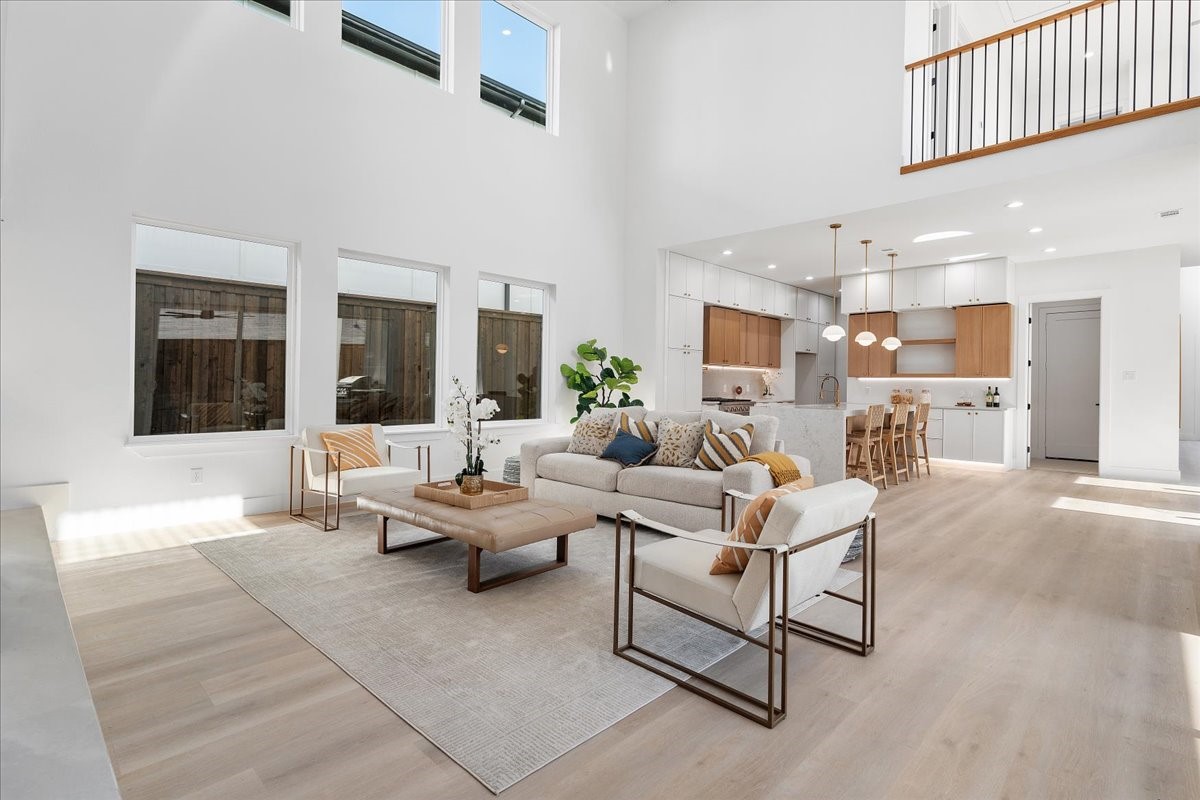 1507 Dennison Street Dallas TX 75212