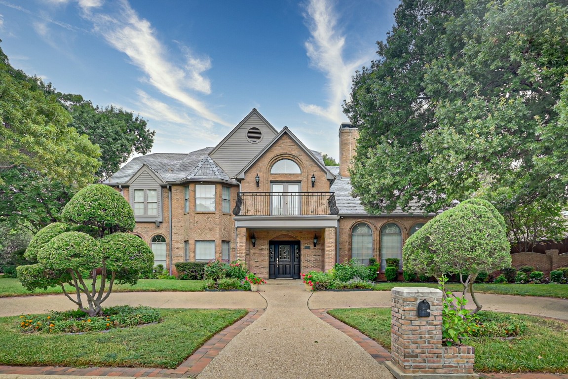 707 Buttermilk Drive Arlington TX 76006