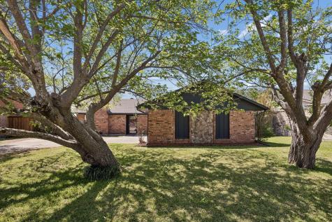 709 Bowie Street Forney TX 75126