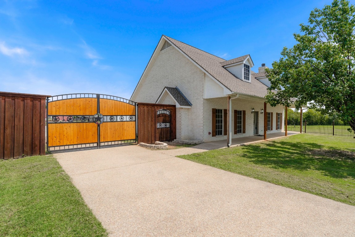 312 Berry Drive Haslet TX 76052