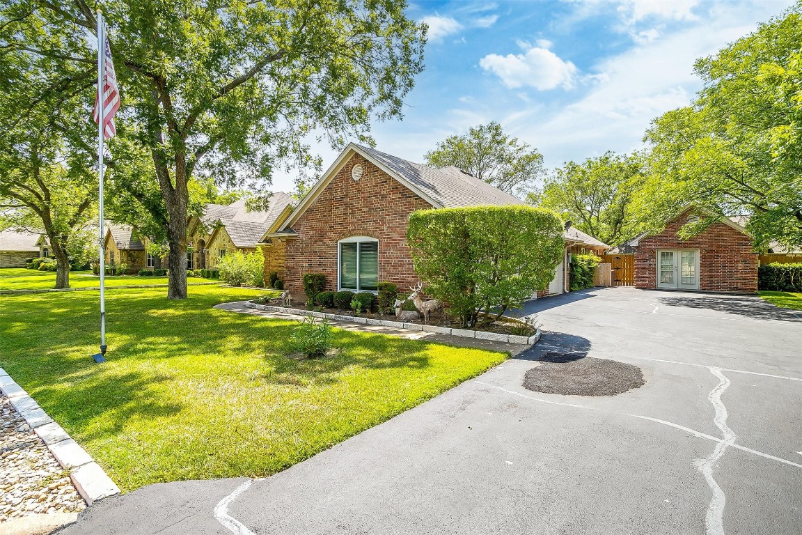 9402 Monticello Drive Granbury TX 76049