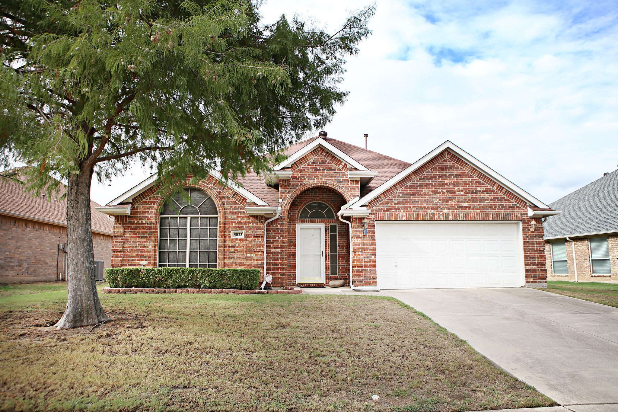 5033 Roundtree Court Haltom City TX 76137