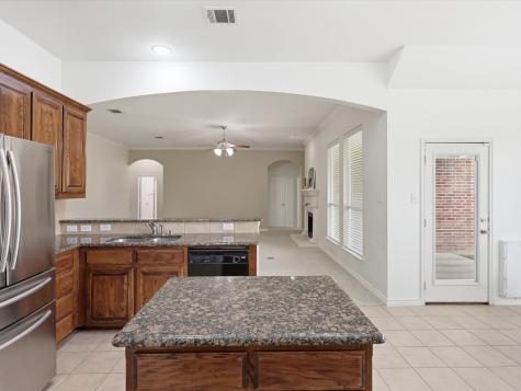 708 Date Court Burleson TX 76028
