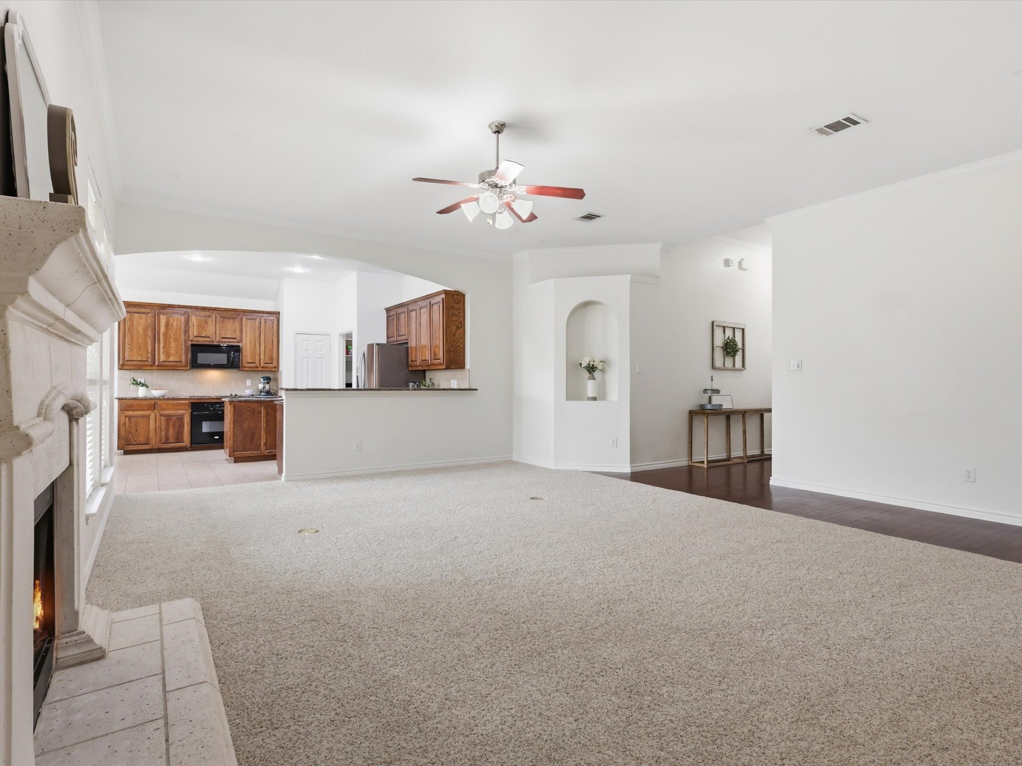 708 Date Court Burleson TX 76028