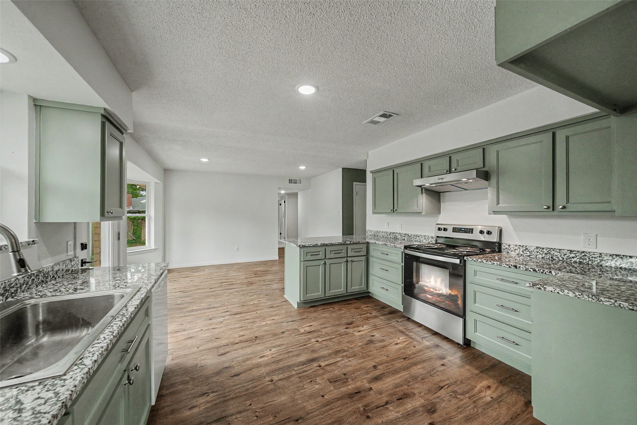 805 Stratford Drive Bedford TX 76021