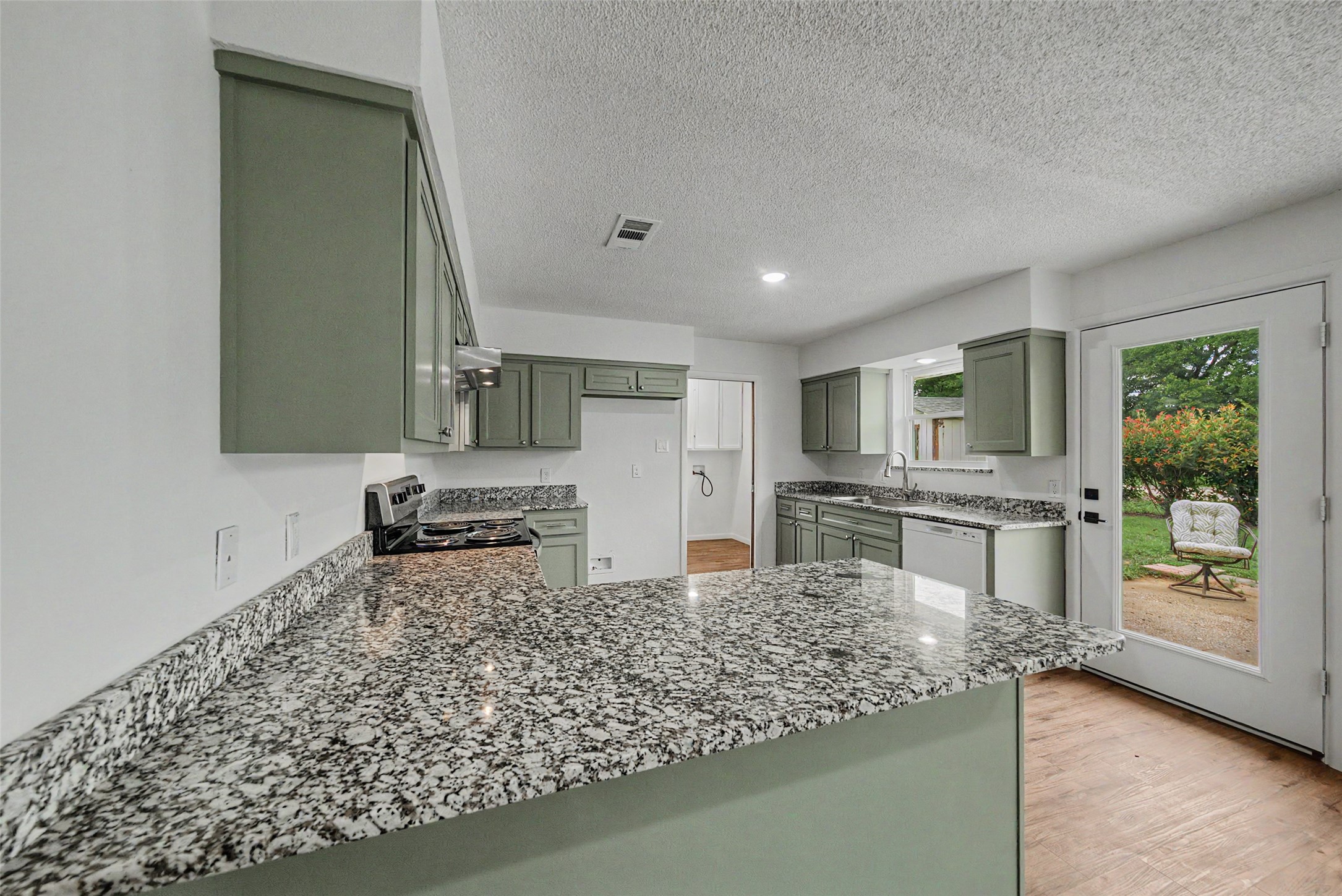 805 Stratford Drive Bedford TX 76021