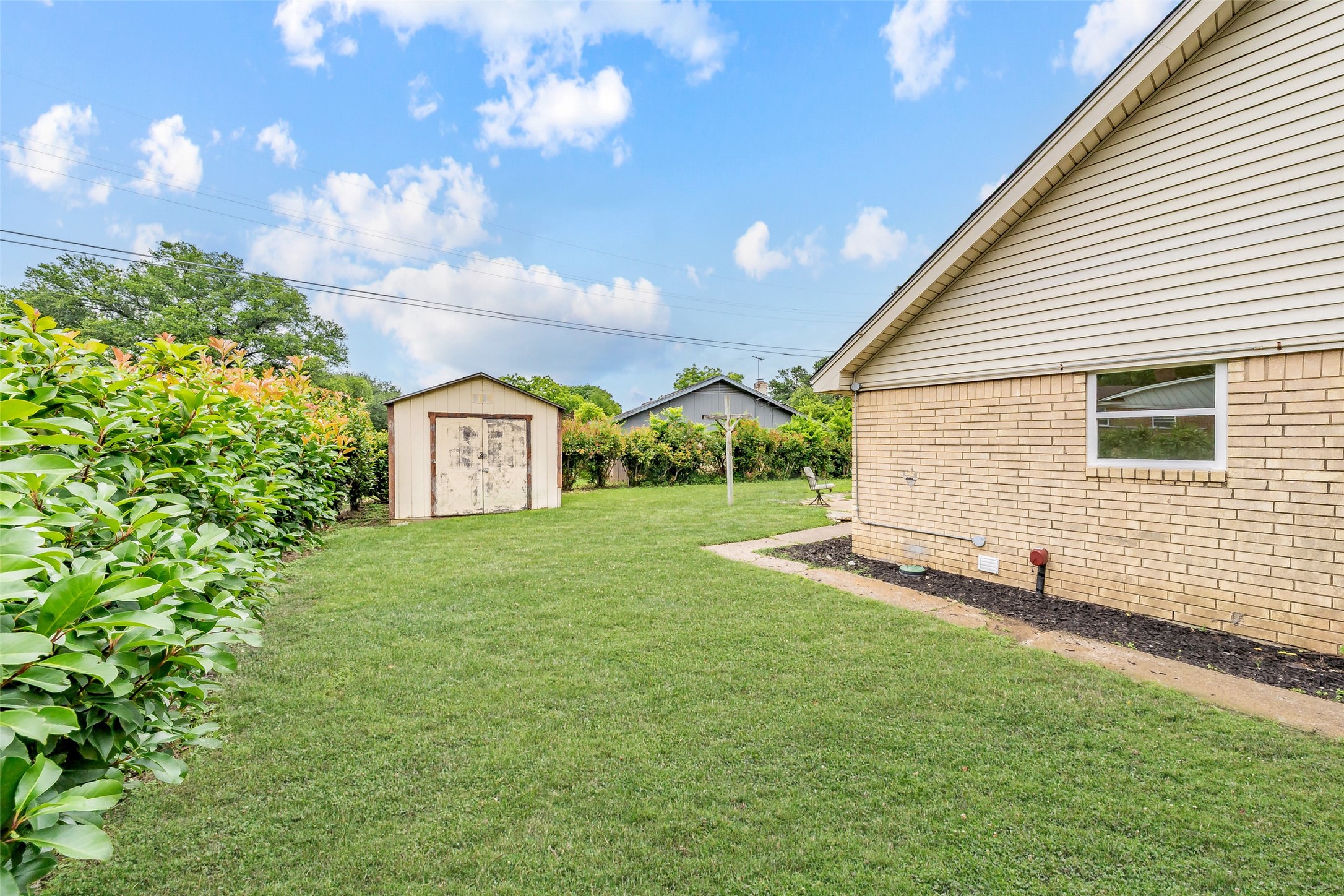 805 Stratford Drive Bedford TX 76021