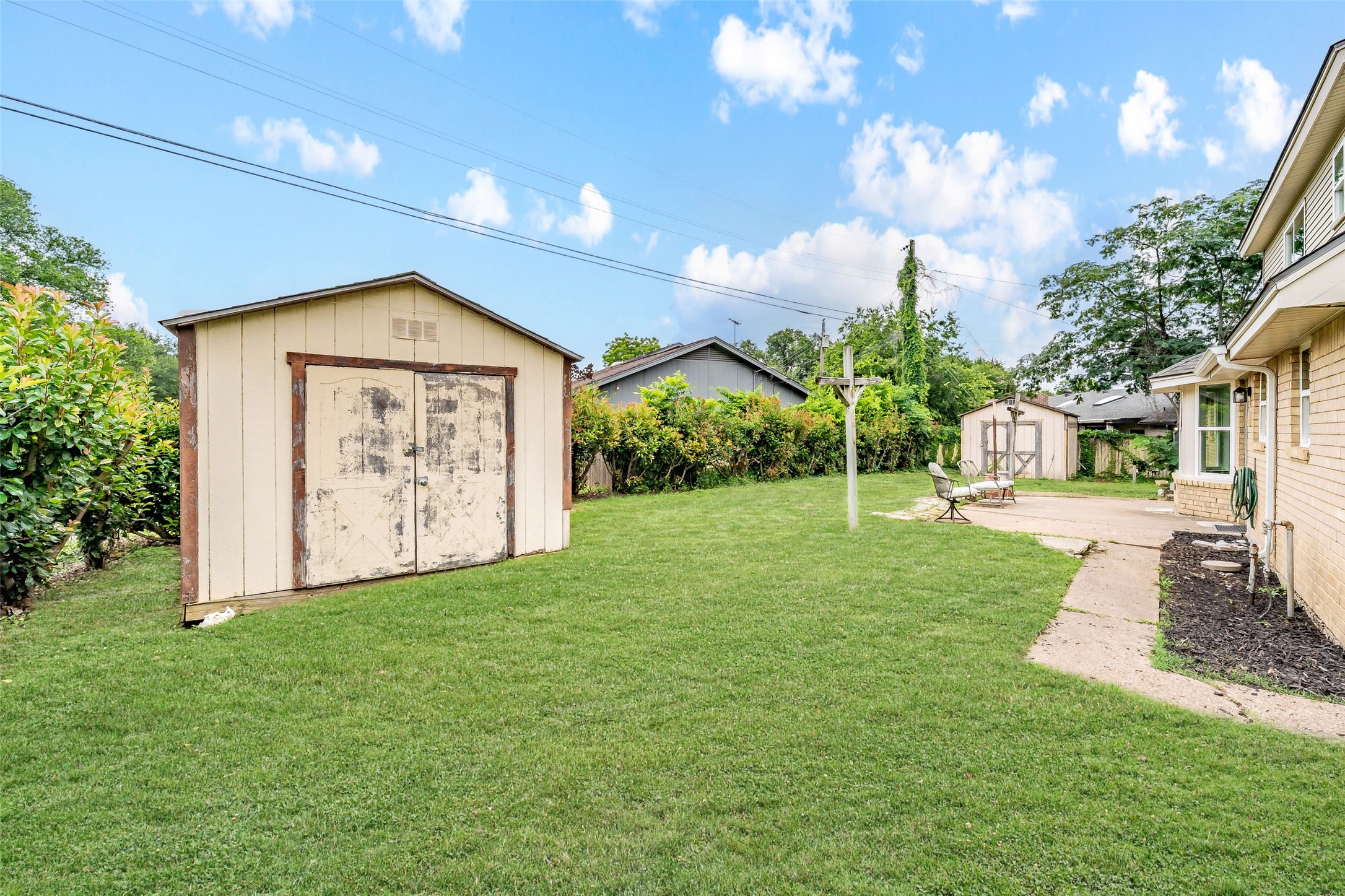805 Stratford Drive Bedford TX 76021