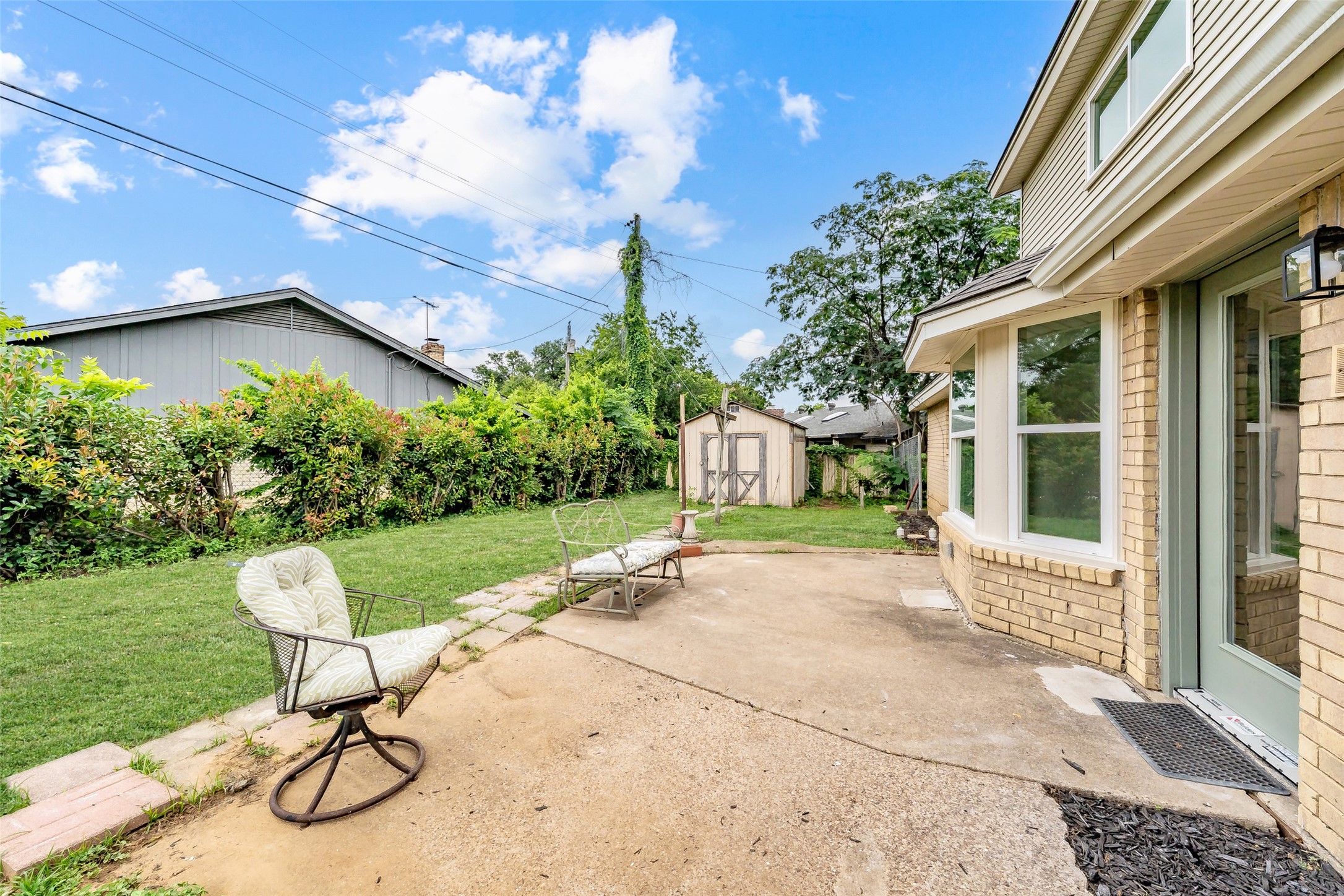 805 Stratford Drive Bedford TX 76021
