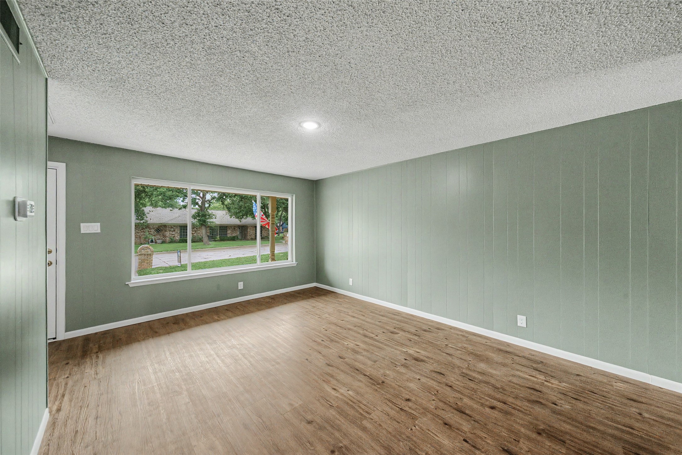 805 Stratford Drive Bedford TX 76021
