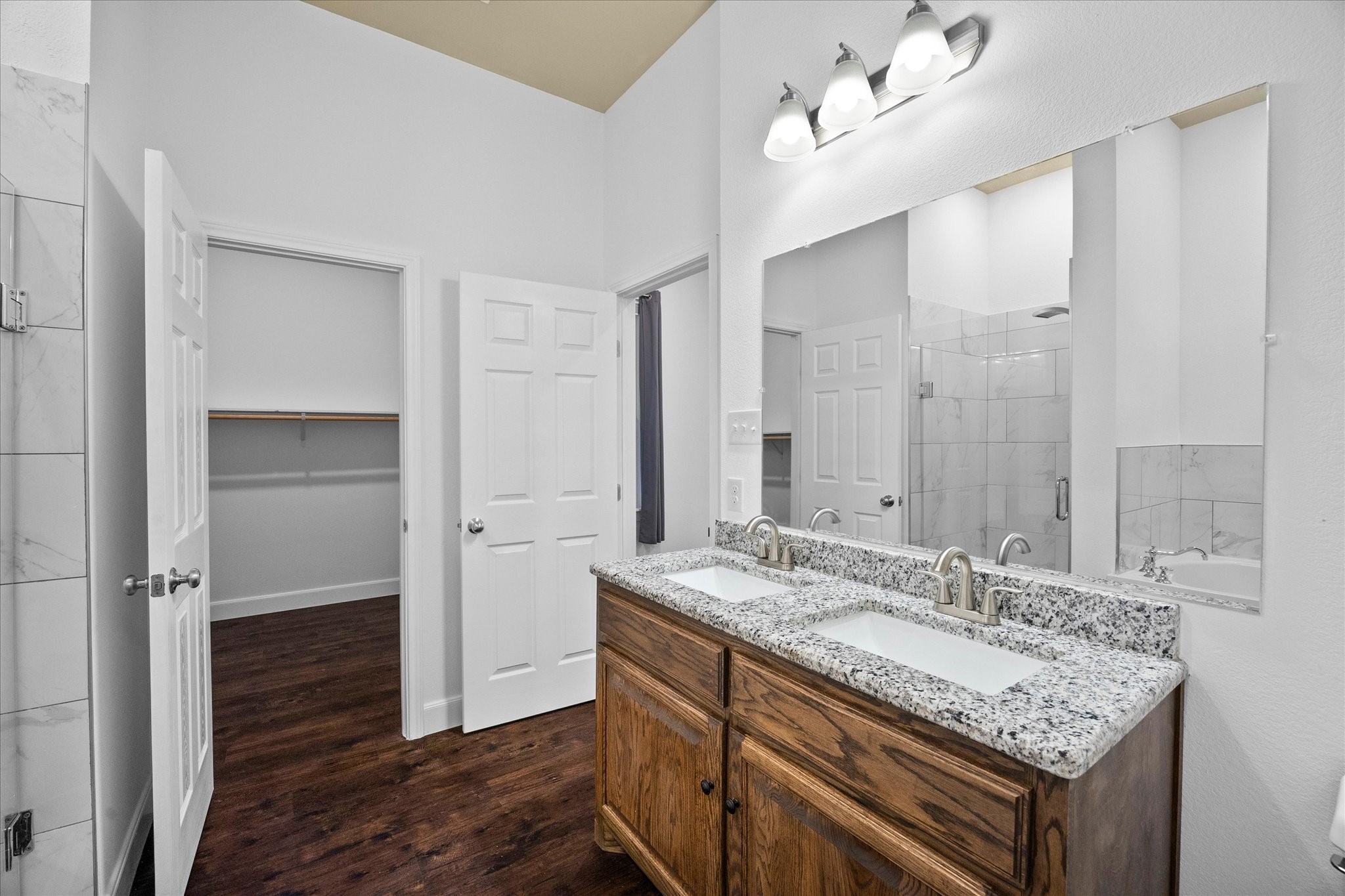 2526 Fox Point Circle Quinlan TX 75474