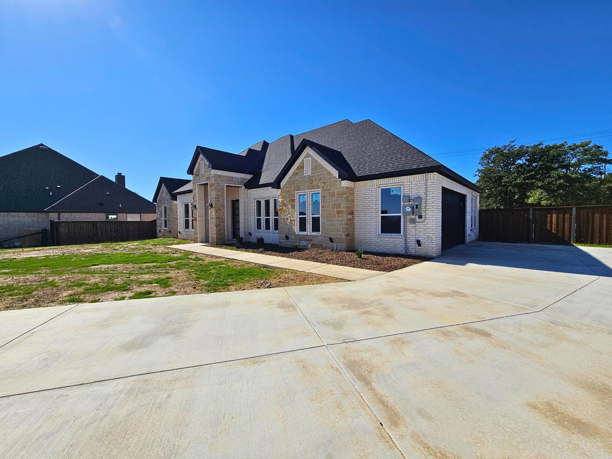 105 Oxford Court Weatherford TX 76088