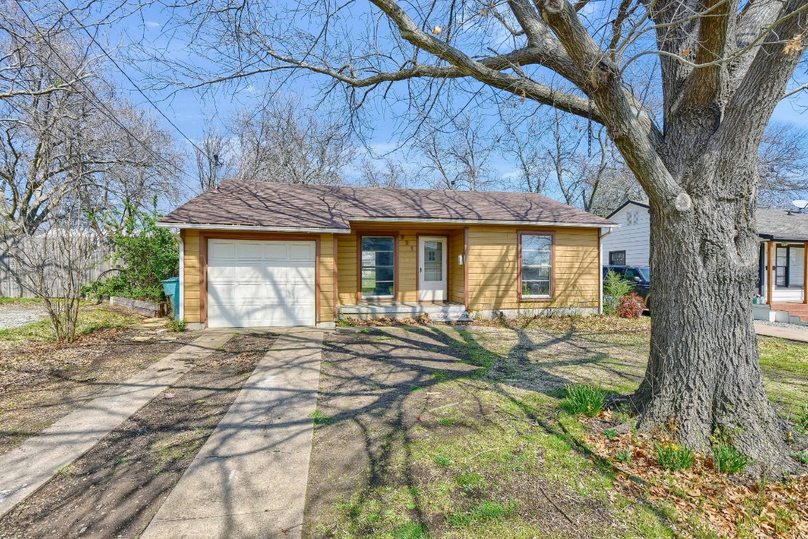 221 W Taylor Street Sherman TX 75092