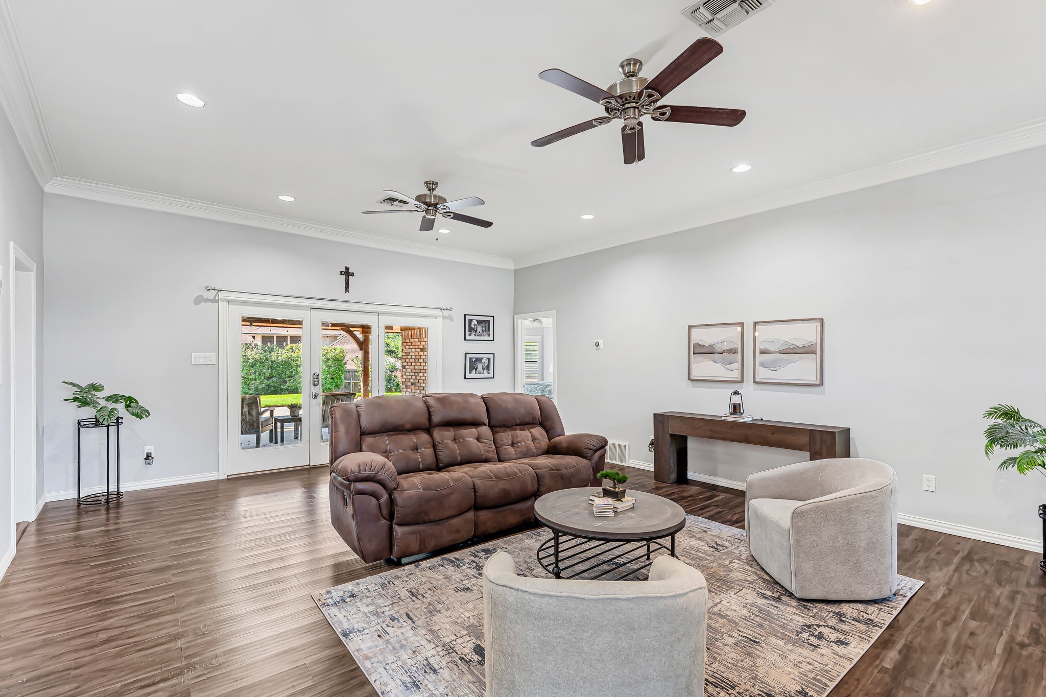 6607 Canalview Drive Arlington TX 76016