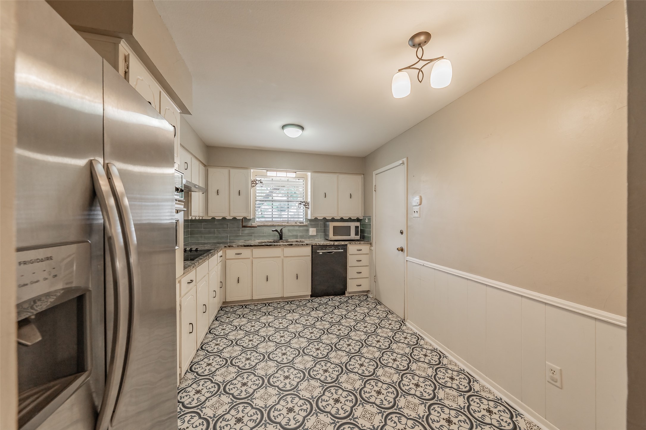733 Bluebonnet Drive Hurst TX 76053