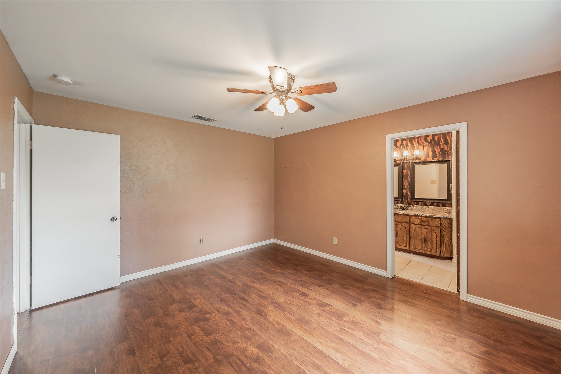 733 Bluebonnet Drive Hurst TX 76053