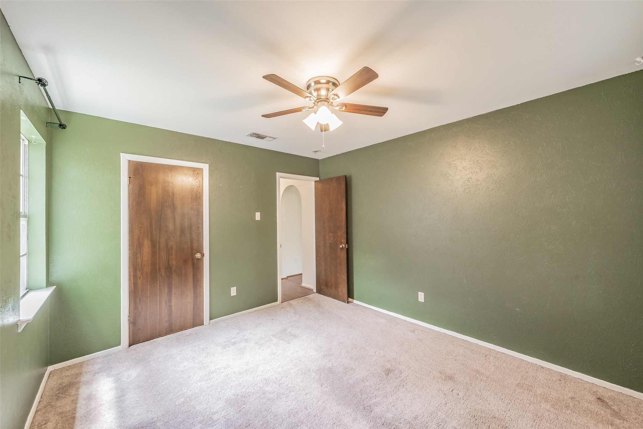 733 Bluebonnet Drive Hurst TX 76053
