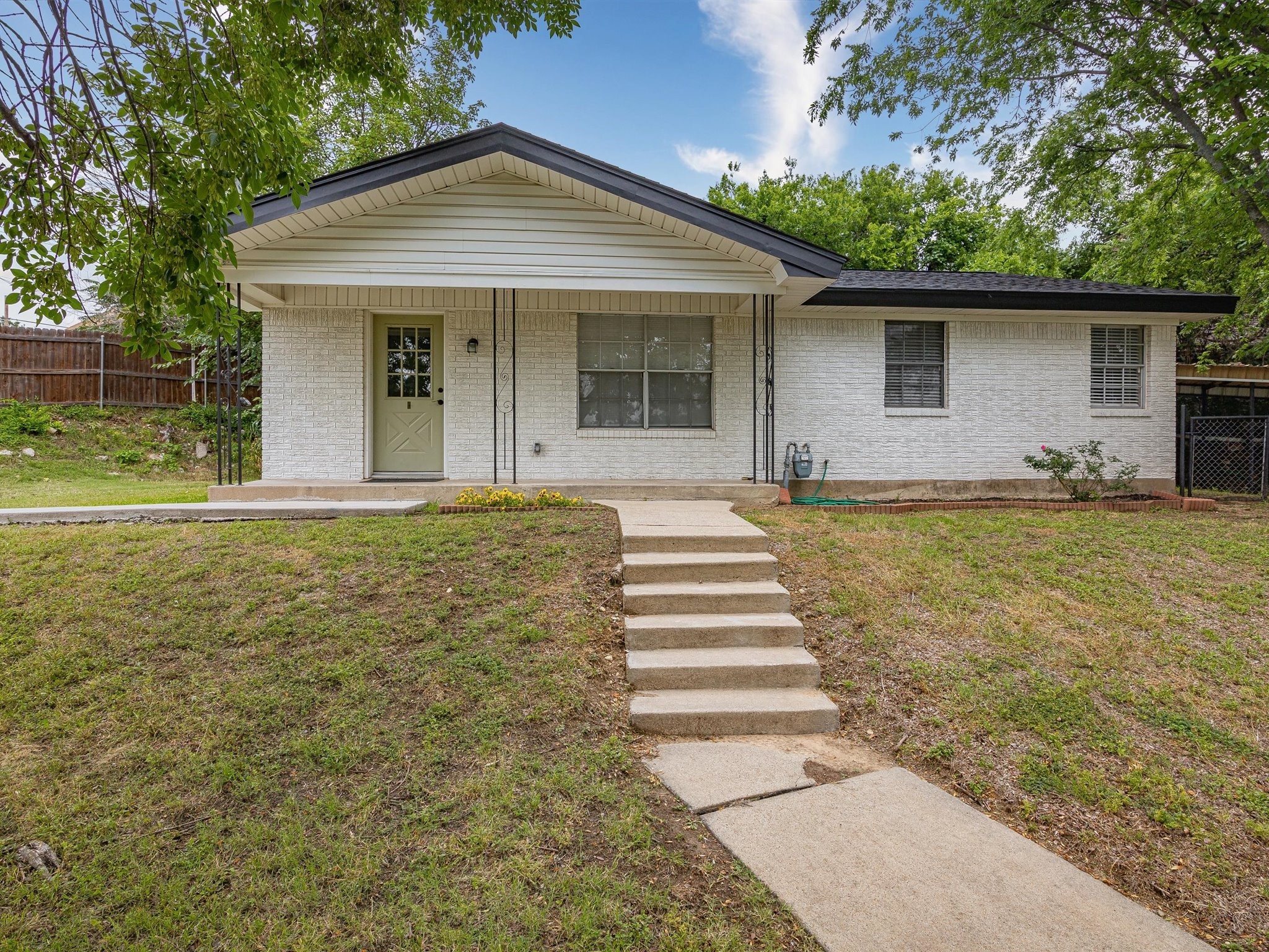 303 S Miller Street Decatur TX 76234