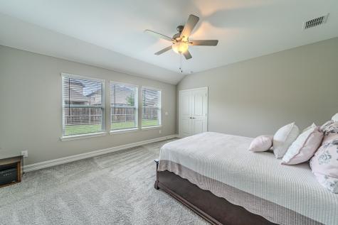 1048 Pinnacle Breeze Drive Fort Worth TX 76052